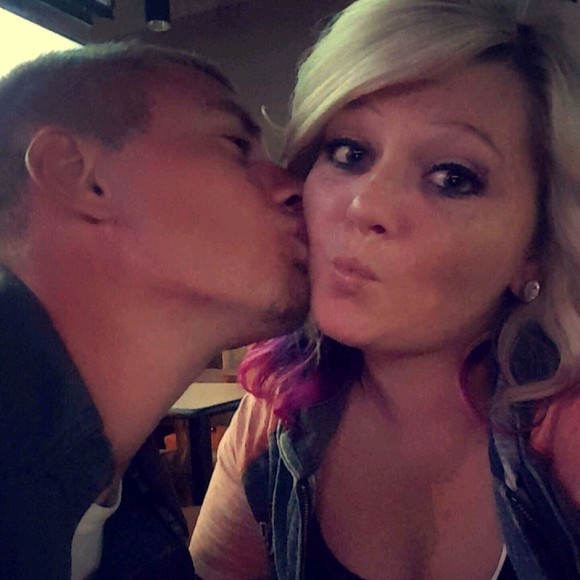 Meet your Posher, Alyssa - Picture 1 of 1